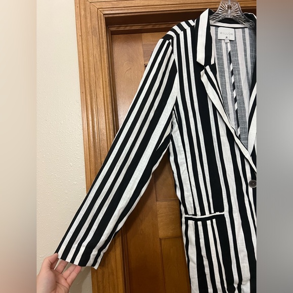 Willow Linen Blend Black and White Striped Long Line Blazer Size Large - Picture 3 of 10